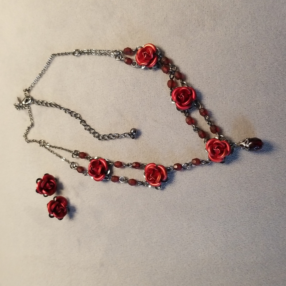 Necklace and earring set.